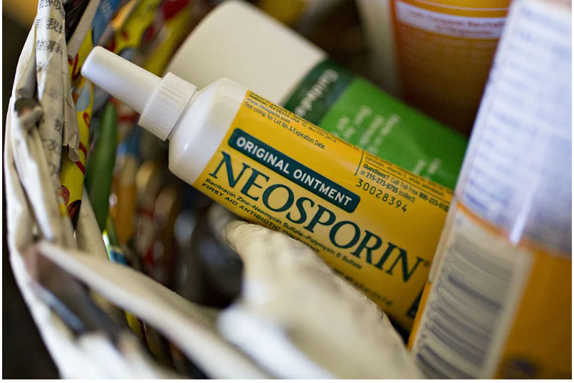 在鼻腔中涂抹孚诺软膏（Neosporin）真的可以帮助预防病毒感染吗？